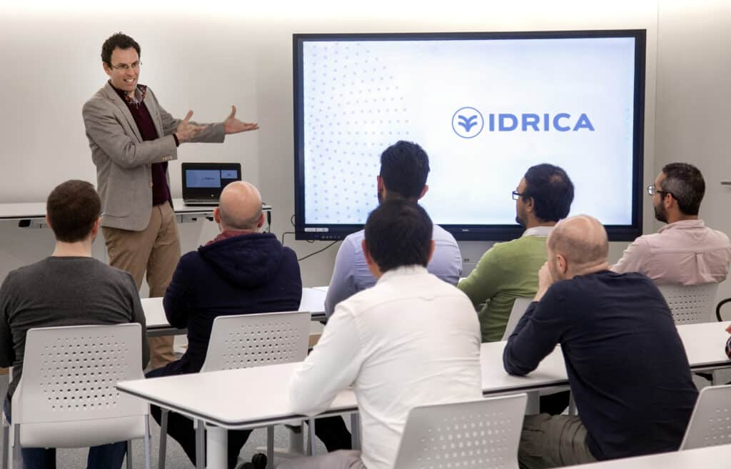 Trabaja con nosotros